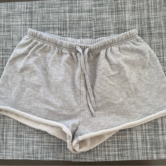 Aritzia Womens SweatFleece Airy Terry  Shorts Sweatshorts Grey Sz XS Drawstring - Picture 1 of 4